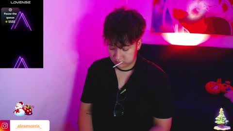 Snapshot of alexxxmorris chatting on 12-18-24, 07:04 ALEXXX MORRIS online show from 12-18-24, 07:04