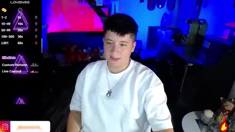 Snapshot of alexxxmorris chatting on 12-14-25, 08:20 ALEXXX MORRIS online show from 12-14-25, 08:20