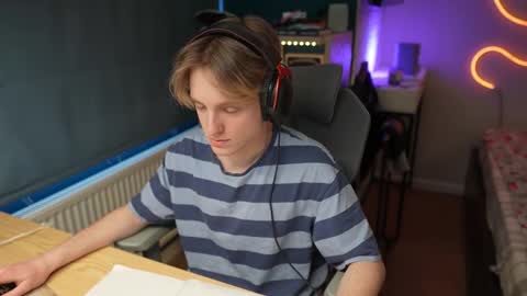 Snapshot of alexycutie chatting on 02-02-26, 11:20 Alexycutie online show from 02-02-26, 11:20