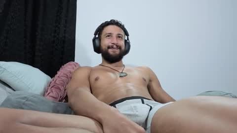 Snapshot of alferiel chatting on 10-17-25, 03:20 Alferiel online show from 10-17-25, 03:20
