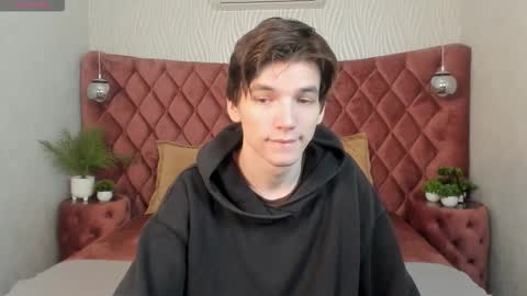 Snapshot of alfred_joness chatting on 10-18-25, 06:48 Alfred online show from 10-18-25, 06:48