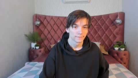 Snapshot of alfred_joness chatting on 10-31-25, 07:20 Alfred online show from 10-31-25, 07:20