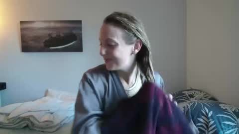 Alice online show from 12-07-24, 01:51