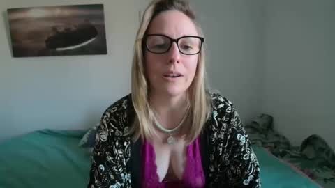 Alice online show from 12-11-24, 01:28