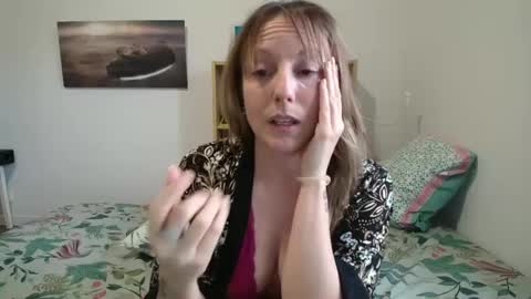 Alice online show from 02-25-25, 04:42