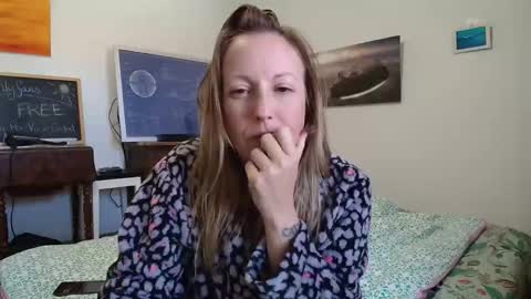 Alice online show from 10-06-25, 08:34