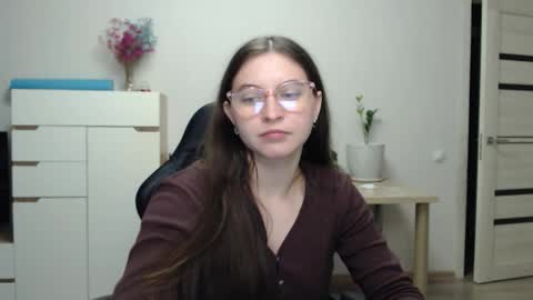 Snapshot of alice_________________________ chatting on 11-05-25, 04:29 Alice online show from 11-05-25, 04:29