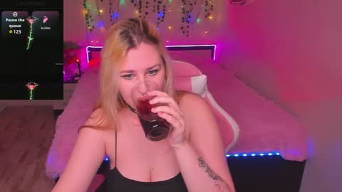 Snapshot of alice___miss chatting on 12-12-24, 07:26 Alice   Miss online show from 12-12-24, 07:26