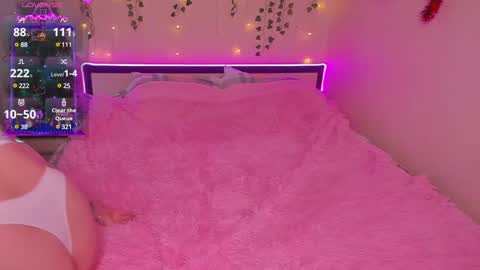 Snapshot of alice___miss chatting on 12-21-24, 08:10 Alice   Miss online show from 12-21-24, 08:10