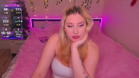 Snapshot of alice___miss chatting on 12-21-24, 11:24 Alice   Miss online show from 12-21-24, 11:24