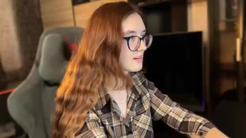 Snapshot of alice_alarcon chatting on 10-18-25, 09:21 Hey Im Alice online show from 10-18-25, 09:21