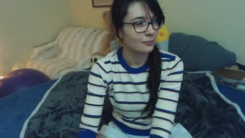Snapshot of alice_asks chatting on 12-21-24, 06:12 Alice Asks online show from 12-21-24, 06:12