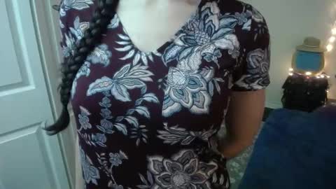 Snapshot of alice_asks chatting on 11-14-25, 02:10 Alice Asks online show from 11-14-25, 02:10