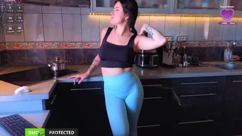 Snapshot of alice_bane chatting on 10-29-25, 09:44 A R Y A T I A online show from 10-29-25, 09:44