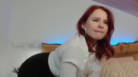Alice.....Welcome to my room Lets get to know each other better and have an unforgettable time online show from 02-27-25, 06:31