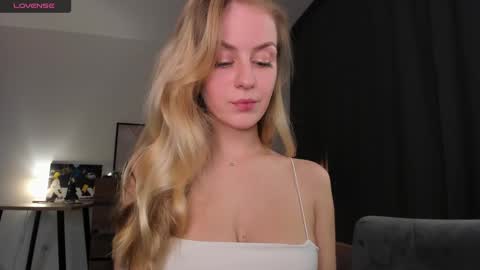 alice_dias online show from 02-11-25, 02:24