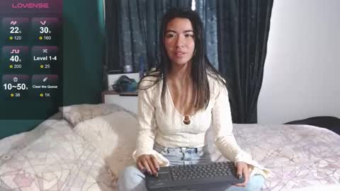 Snapshot of alice_middle01 chatting on 01-16-26, 06:12 Alice online show from 01-16-26, 06:12