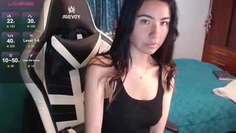 Snapshot of alice_middle01 chatting on 02-02-26, 02:16 Alice online show from 02-02-26, 02:16