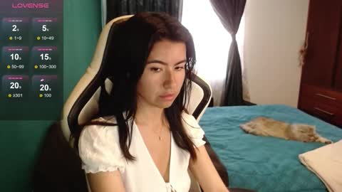 Snapshot of alice_middle01 chatting on 02-10-26, 01:26 Alice online show from 02-10-26, 01:26