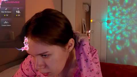 Alice online show from 11-22-25, 03:49