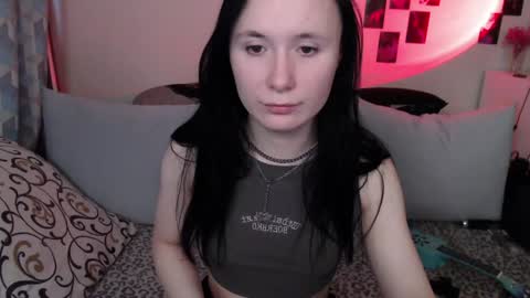 Snapshot of alice_perrez chatting on 02-08-25, 09:56 Alice and Mike online show from 02-08-25, 09:56