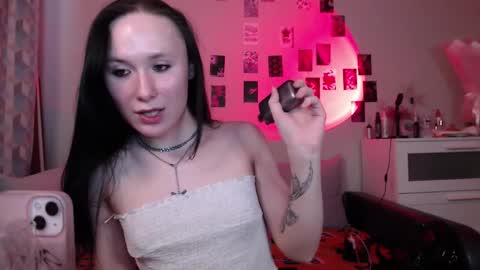 Snapshot of alice_perrez chatting on 03-06-25, 09:14 Alice and Mike online show from 03-06-25, 09:14