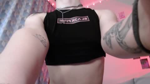 Snapshot of alice_perrez chatting on 03-11-25, 12:06 Alice and Mike online show from 03-11-25, 12:06