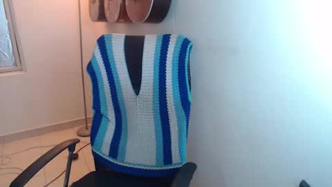 Alicia Aldara online show from 11-22-25, 04:44