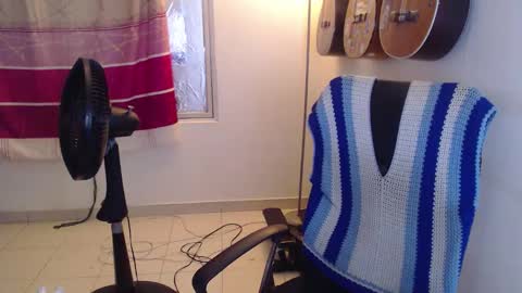 Alicia Aldara online show from 12-21-25, 10:00