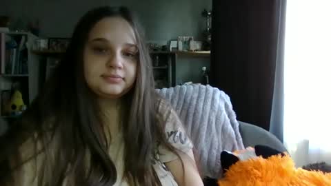 Snapshot of alice_shy14 chatting on 10-26-25, 05:46 Cristal online show from 10-26-25, 05:46