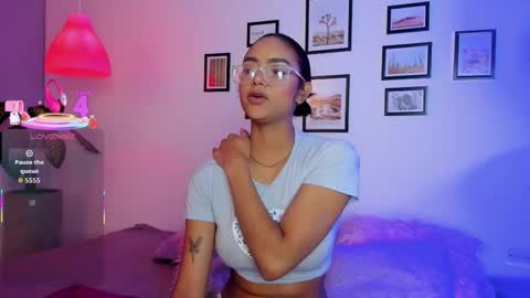 Snapshot of alice_simmons chatting on 09-15-25, 12:05 alice_simmons online show from 09-15-25, 12:05