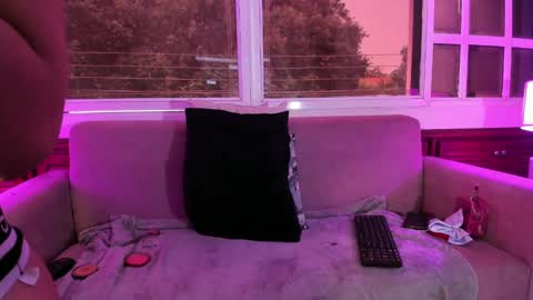 alice_simpson1 online show from 10-04-25, 11:41