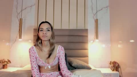alice_simpson1 online show from 10-06-25, 11:51