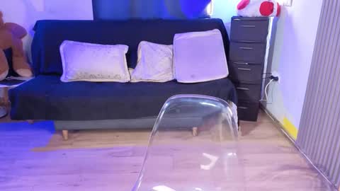 Alice online show from 12-22-25, 07:33