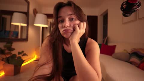 Snapshot of alicealberts chatting on 11-13-25, 08:41 alicealberts online show from 11-13-25, 08:41