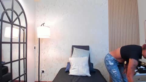 Alice and Asia online show from 01-12-26, 04:23