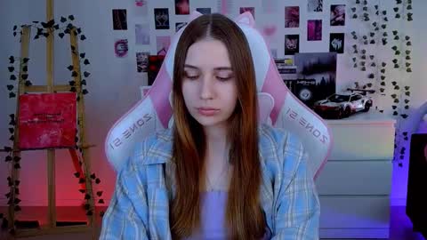 Snapshot of alicecharmy chatting on 10-13-25, 06:13 alicecharmy online show from 10-13-25, 06:13