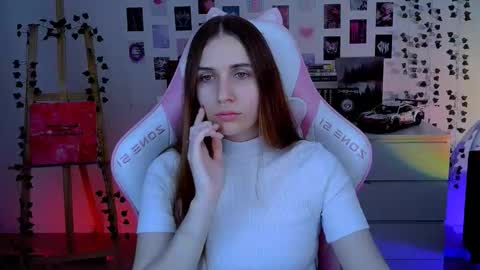 Snapshot of alicecharmy chatting on 10-17-25, 07:00 alicecharmy online show from 10-17-25, 07:00