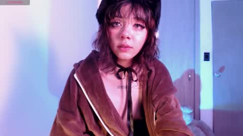 Snapshot of alicedang3r chatting on 10-10-25, 02:54 Alice online show from 10-10-25, 02:54