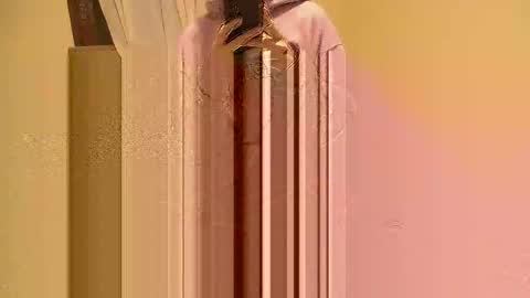 Snapshot of alicedeluca chatting on 11-05-25, 10:43 Alice DeLUCA online show from 11-05-25, 10:43