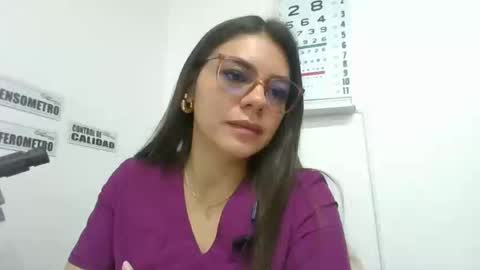 Snapshot of alicee16 chatting on 01-04-25, 04:43 alicee16 online show from 01-04-25, 04:43