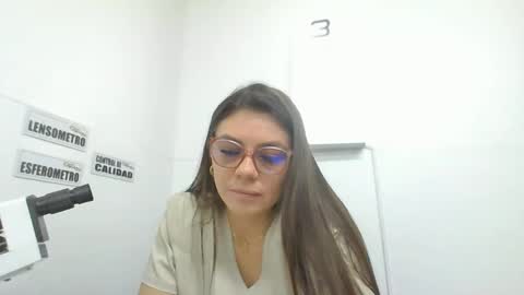 Snapshot of alicee16 chatting on 01-11-25, 04:57 alicee16 online show from 01-11-25, 04:57