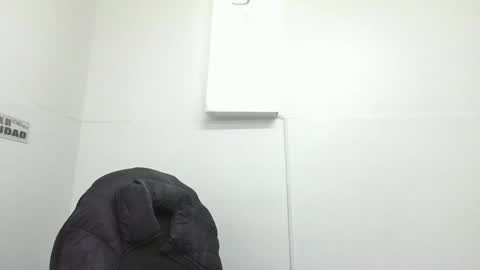 Snapshot of alicee16 chatting on 01-11-25, 07:59 alicee16 online show from 01-11-25, 07:59