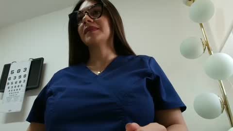 Snapshot of alicee16 chatting on 09-13-25, 04:29 alicee16 online show from 09-13-25, 04:29