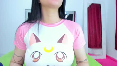 alicee20 online show from 12-18-25, 05:35