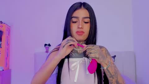 Alice  online show from 10-15-25, 10:04