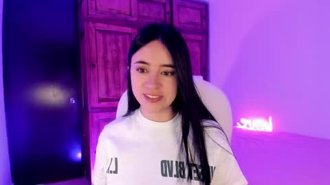 Aliceee  ..   97YP9VWGZHrefnav wishlist lists 1 online show from 02-11-25, 12:16