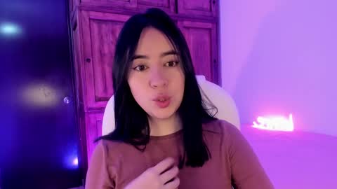 Aliceee  ..   97YP9VWGZHrefnav wishlist lists 1 online show from 02-15-25, 11:06