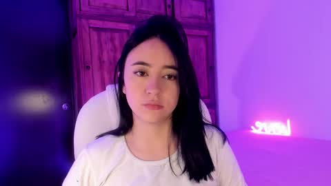 Aliceee  ..   97YP9VWGZHrefnav wishlist lists 1 online show from 02-21-25, 05:09