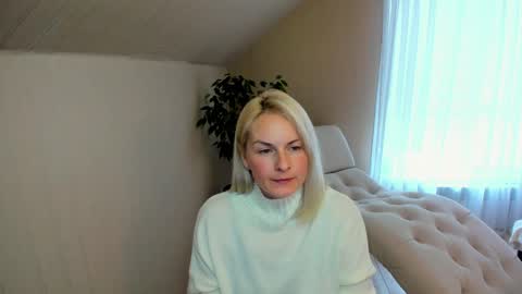 Alicee online show from 12-18-24, 08:09